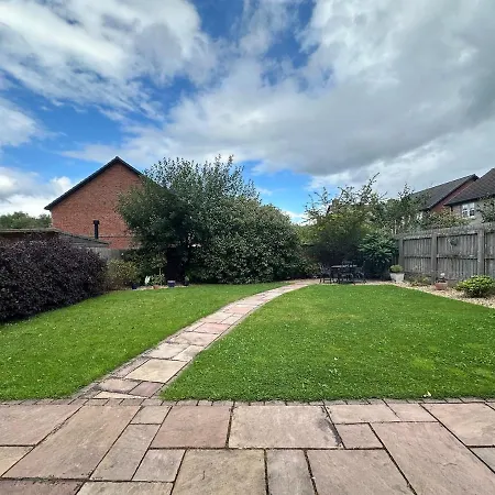 Pretty 4 Bed Detached House 5 Mins M6 And Apartment Carlisle (Cumbria)
